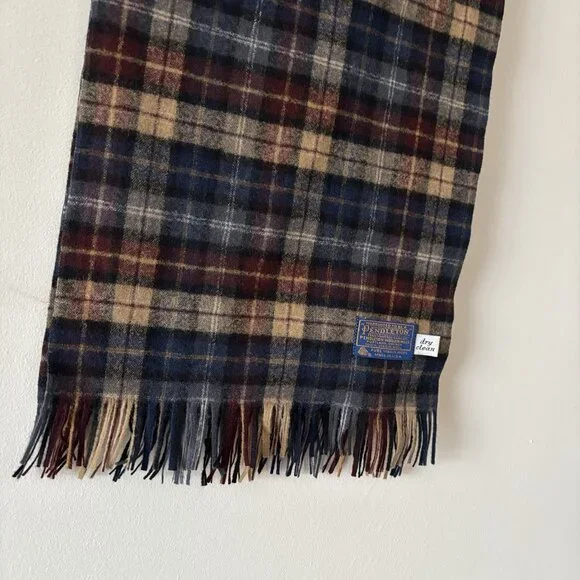 Vintage Pendleton 100% Pure Virgin Wool Scarf Plaid Old Money Academia Classic